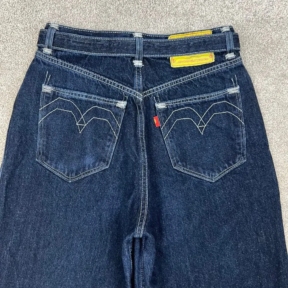 Levi's Red Positively Superior Wide Leg Loose Dark Wash Belted Jeans (Sz 28) - Picture 5 of 16